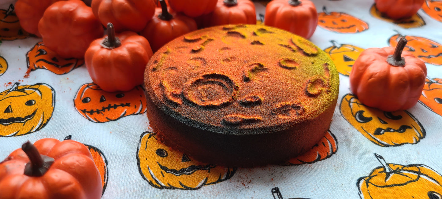 The Halloween Moon bath bomb