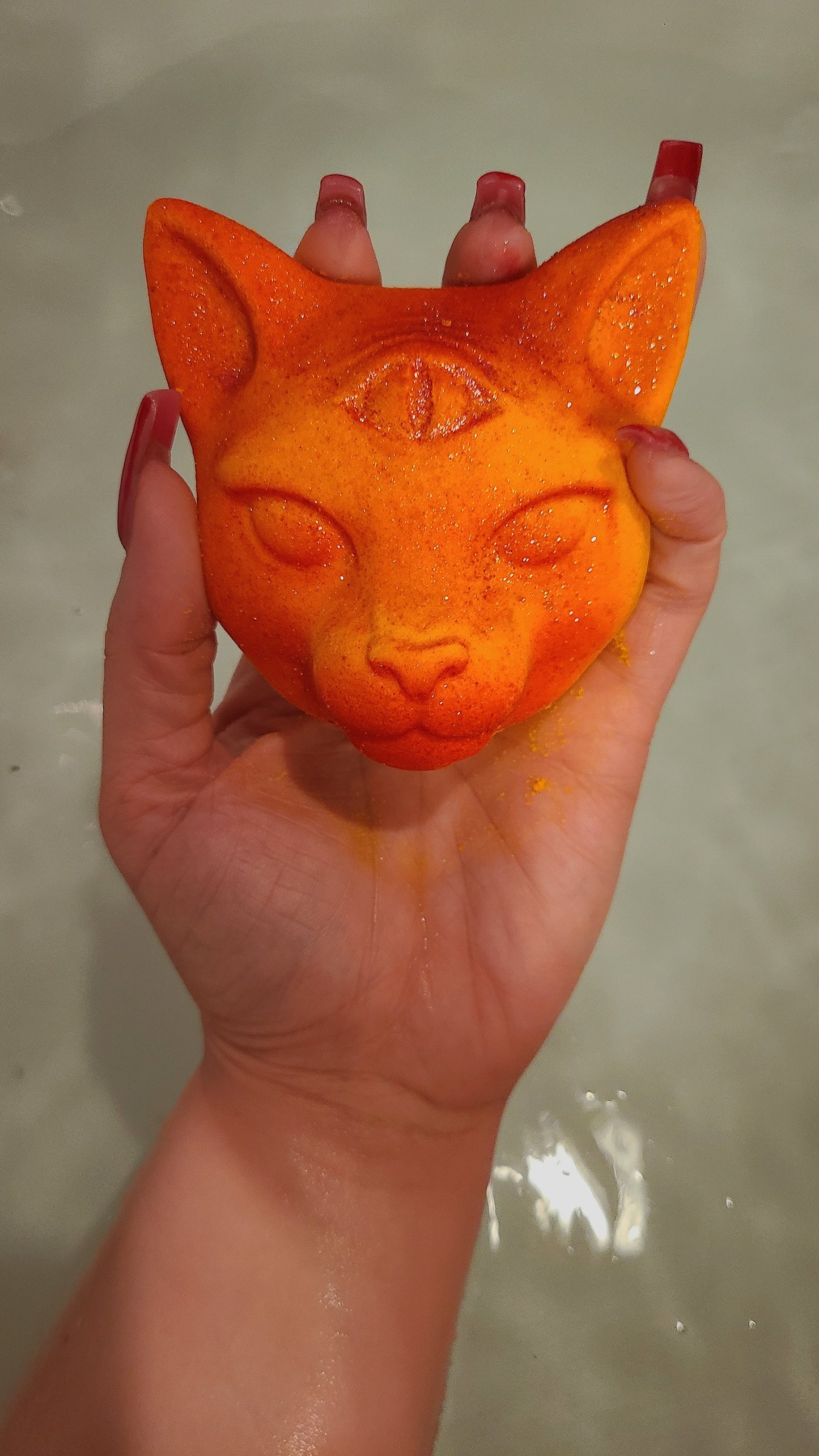 Jumbo Oracle Cat bath bomb