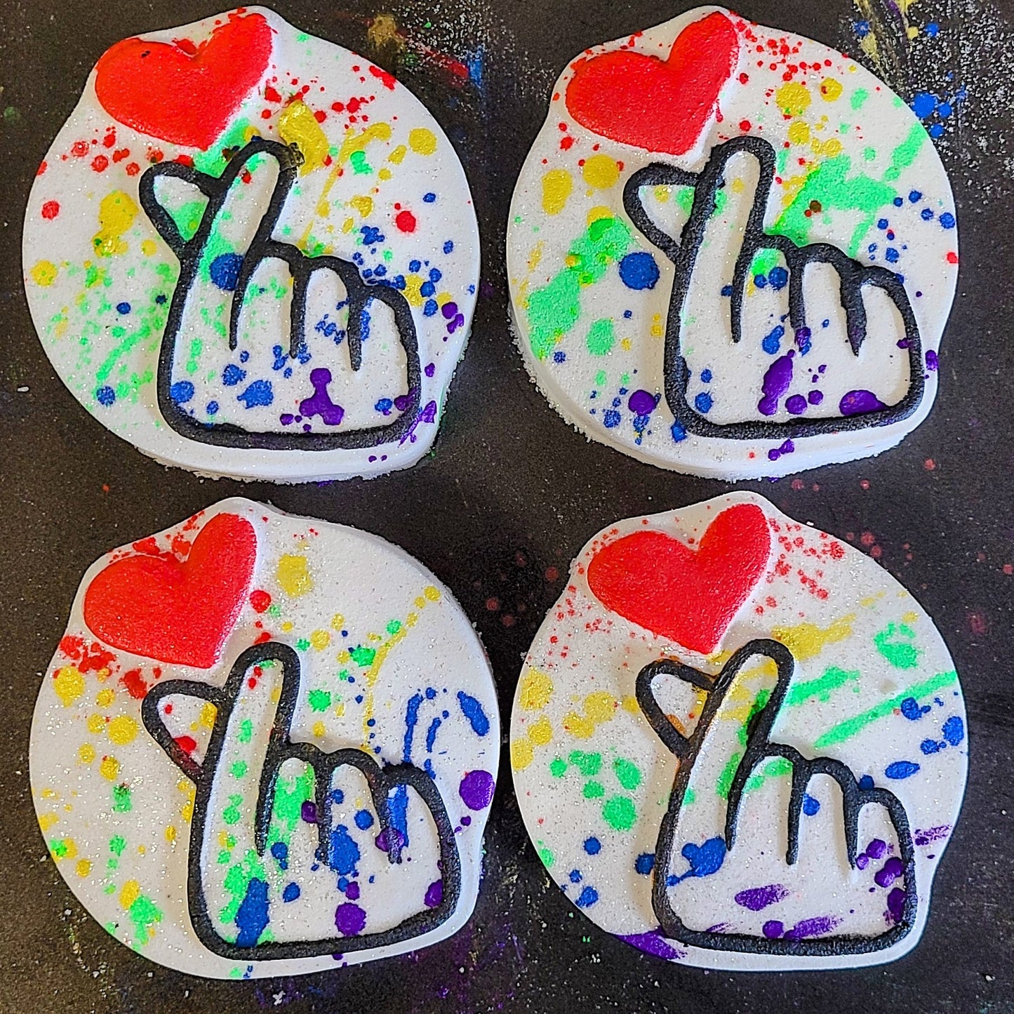 Finger Heart Bath Bomb